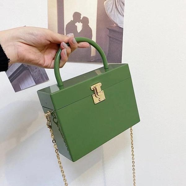 Trunk-style handbag
